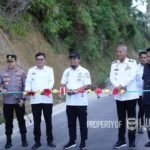 Didampingi Bupati Luwu, Gubernur Sulsel Resmikan Peningkatan Jalan Ruas Bonglo-Pantilang