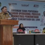 Buka Bimtek, Sekda Luwu Sebut SOP Sangat Penting dan Utama Dalam Berikan Pelayanan ke Masyarakat