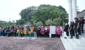 Bupati Asahan Lepas Gerak Jalan Santai Dalam Rangka Hari Guru Nasional dan HUT ke-78 PGRI