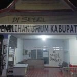 Aliansi Masyarakat Bone Segel Kantor KPU dan Bawaslu, Ini Penyebabnya