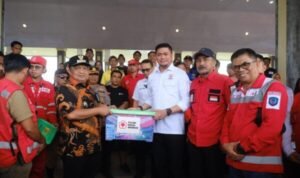 Terima Bantuan dari PMI Sulsel, Pj Bupati Luwu Ucap Terimakasih