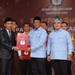 KPU Tetapkan H Patahuddin dan Muh Dhevy Bijak Sebagai Bupati dan Wakil Bupati Luwu Terpilih Periode 2025-2030