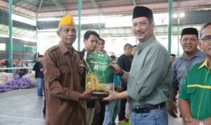Pj Wali Kota Palopo Hadiri Penyerahan 2.000 Paket Ramadan Berkah dari BAZNAS