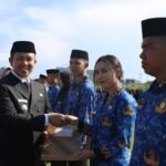 Bupati Morowali Serahkan SK Pengangkatan CPNS dan PPPK 2024: Komitmen Wujudkan ASN Profesional dan Beretika