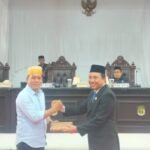 Bupati Luwu Utara Serahkan Raperda Pertanggungjawaban APBD 2024 ke DPRD