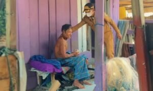 Dinsos Palopo Salurkan 100 Porsi Makanan Siap Saji untuk Warga Rentan di Tiga Lokasi Strategis