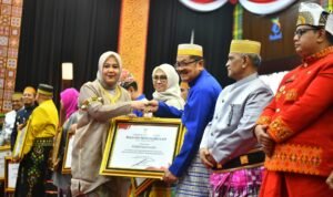 Pemkot Palopo Raih Penghargaan Gubernur Sulsel atas Kinerja Tertinggi Penanganan TBC