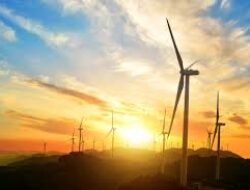 Tantangan Transisi Energi: Investasi Besar, Emisi Fosil Masih Tinggi