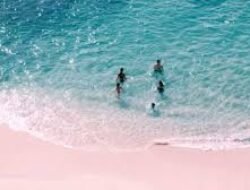 Rekomendasi Pantai Tersembunyi Dengan Pasir Putih Yang Masih Sepi Dari Kerumunan Turis