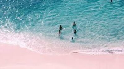 Rekomendasi Pantai Tersembunyi Dengan Pasir Putih Yang Masih Sepi Dari Kerumunan Turis